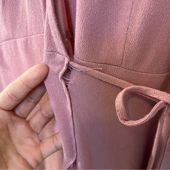 💗🌺Gorgeous pinkish dress!!🎀 Small, ruffles & wrap details, from Europe! - Picture 15 of 16
